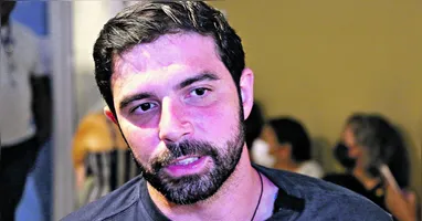 O Corpo de Bombeiros agiu rapidamente e controlou as chamas