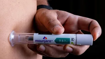 Entre os produtos apreendidos, estão o Mounjaro, utilizado no tratamento do diabetes tipo 2, e o Opdivo, indicado para alguns tipos de câncer.