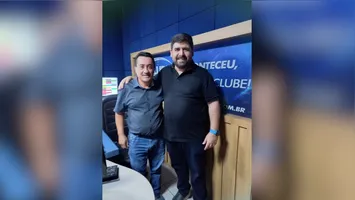 O comunicador Nonato Dourado (à esquerda) e Caetano Reis (à direita).