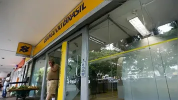A instituição financeira anunciou a possibilidade de efetuar transações via Pix apenas enviando uma imagem pelo WhatsApp,