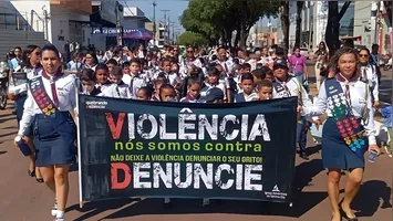 Entre os pontos mais destacados estava a necessidade de orientar os jovens sobre o uso seguro das redes sociais e plataformas digitais