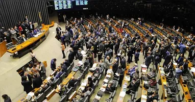 Depois de duas semanas de recesso branco, deputados e senadores medirão a temperatura política