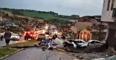 Cenário de destruição em Rio Bonito do Iguaçu