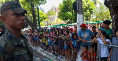 O esquema foi definido em conjunto entre o Exército Brasileiro, responsável pela coordenação geral