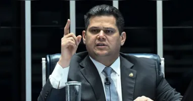 A decisão de Alcolumbre (foto) aprofunda o desgaste entre Congresso e STF
