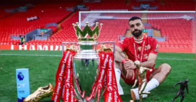 A decisão ocorre após declarações do jogador, que demonstrou descontentamento por ter ficado no banco de reservas durante todo o duelo contra o Leeds.