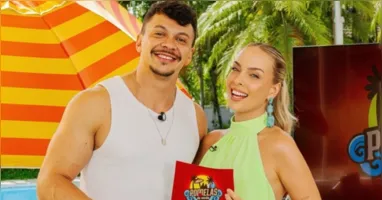 O youtuber Júlio Cocielo e a influenciadora Tata Estaniecki.