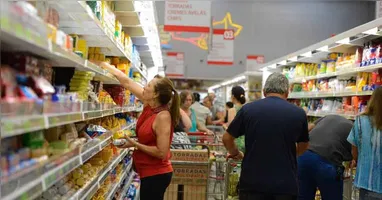 Brasil registra abertura de 29 mil mercadinhos no 1º semestre de 2025, aponta levantamento do Sebrae.