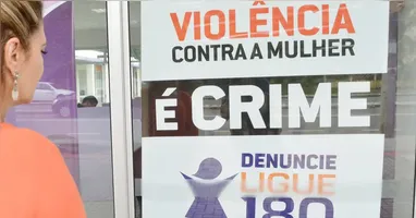 Com o crescente feminicídio no Brasil, um novo PL poderá garantir que notícia sobre violência contra a mulher traga, de forma acessível