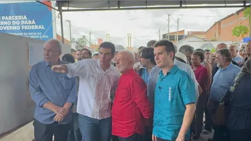 Helder Barbalho explica para o presidente Lula os benefícios trazidos com as obras de macrodrenagem em Belém