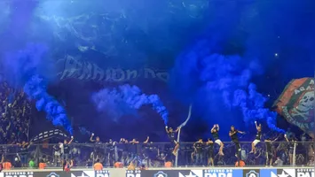 Descubra por que o contrato de naming rights do Baenão é inferior a outros da Série B, incluindo fatores de mercado e comparação de clubes.