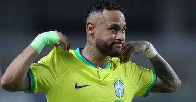 Ancelotti deixa claro: para jogar a Copa de 2026, Neymar precisa estar 100% fisicamente.