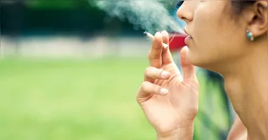Estudo aponta que o consumo de maconha pode comprometer a fertilidade feminina e reduzir chances de sucesso na fertilização in vitro.