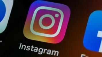 Em nota, o Partido dos Trabalhadores (PT) acusou o Instagram de “esconder” o perfil de Lula e outros aliados políticos.