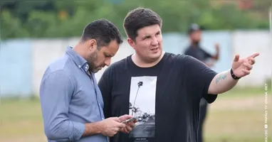 A dupla formada por Carlos Frontini (esquerda) e Kauê Azevedo (direita) foi responsável por reformular o plantel do Paysandu e agora está focada em um novo treinador.