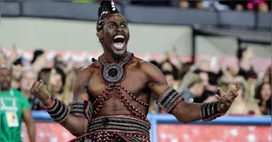 Tranca-Rua é uma das falantes mais conhecidas de Exu, figura que remete à ancestralidade africana e presente nas manifestações culturais brasileiras, como o carnaval