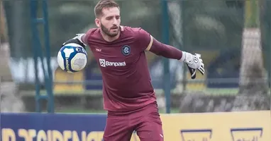 Léo Lang anuncia saúda do Clube do Remo.