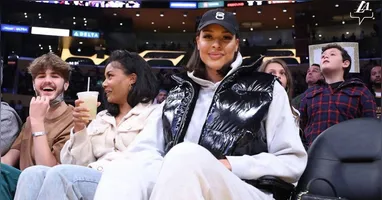 Liz Cambage, ex-jogadora da WNBA, afirmou que hoje ganha cerca de cinco vezes mais com o OnlyFans do que recebia na liga de basquete feminino.