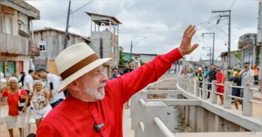 A estadia prolongada do presidente na capital paraense evidencia a importância estratégica da região amazônica no cenário internacional de combate às mudanças climáticas.