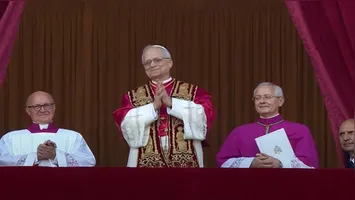 Robert Francis Prevost, cardeal americano de 69 anos,  pontificado de Leão XIV, o 267º papa da Igreja Católica.