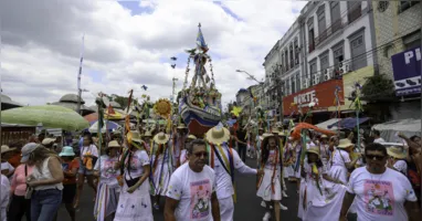 A apresentação será às 10h, durante a concentração no Boulevard da Gastronomia, e traz danças e músicas de tradições indígenas e quilombolas.