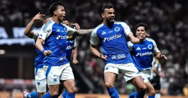 Os gols que definiram o placar foram marcados no segundo tempo, quando o Cruzeiro mostrou maior efetividade ofensiva.