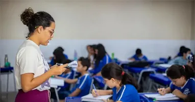Seduc abre vagas para estagiários do programa Qualifica Reforço Escolar.
