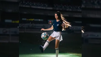 Emanuela decidiu celebrar seus 15 anos declarando o amor pelo clube do Remo.