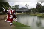 A chegada do Papai Noel é um dos momento mais aguardados na Domingueira de Natal.