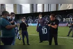 Em 2021, Cuca recebeu homenagem do Clube do Remo antes de jogo contra o Atlético. O treinador já atuou no Leão em 1994, como jogador, e em 2001, como treinador.