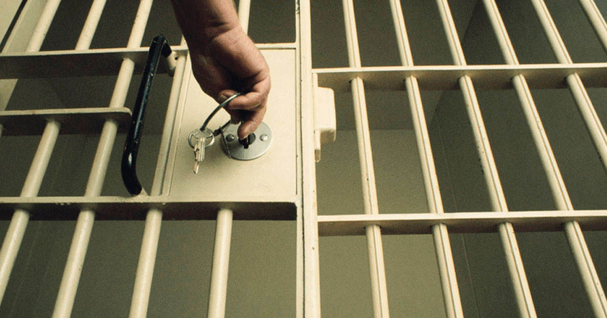 Idosa tem 16 mil roubados por parentes em criminosos em Belém
