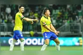 Jogadores do Palmeiras comemoram goleada e liderança