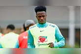 Vinícius Júnior durante treino da seleção brasileira