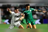 Imagem ilustrativa da notícia Santos vence Palmeiras com gol no fim e sai do Z4