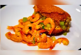 A suspeita é de intoxicação alimentar por conta de um acarejé