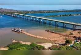 A nova ponte representa a superação de um dos maiores gargalos logísticos da região: a travessia por balsa.