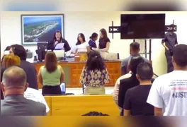 A juíza Alessandra Souza Rocha acatou a decisão unânime dos jurados, que reconheceram a autoria e a materialidade do crime e rejeitaram todas as teses da defesa