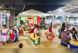 O público será recebido com atrações culturais, incluindo apresentações de capoeira, danças populares e performances artísticas
