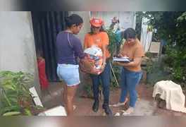 Equipes da Compdec começaram a percorrer diversos pontos da cidade desde as primeiras horas do sábado (6)