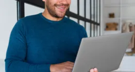 Seja para quem está começando a vender na plataforma ou para quem já tem um fluxo constante de pedidos, usar uma conta empresarial traz funcionalidades