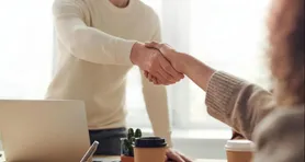 Empresas abrem vagas atrativas com benefícios em todo o Brasil.