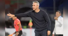 Tiago Nunes tem propostas do exterior e segura negociação com o Remo.