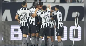 Botafogo vence RB Bragantino por 4 a 1 no Campeonato Brasileiro. Confira os detalhes do jogo e os principais lances da partida.