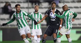 Chris Ramos muda o jogo no segundo tempo e dá nova esperança ao ataque alvinegro; Alex Telles também marca em reencontro com ex-clube