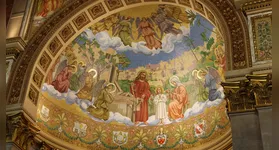 Parte interna da Basílica restaurada foi entregue