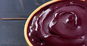 Consumir açaí antes do treino pode ser uma excelente estratégia para aumentar sua energia durante as atividades físicas.