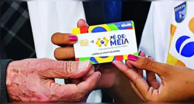 O programa Pé-de-Meia foi criado para estimular a permanência dos jovens na escola