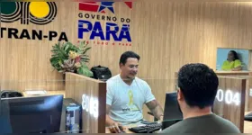 O processo de renovação começa pelo site do Detran.