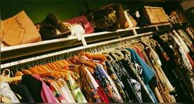 Neste cenário, microempreendedores encontram nos brechós a chave para atender uma clientela mais preocupada com a sustentabilidade.