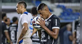 Beijo de despedida de Pedro Rocha no Remo?